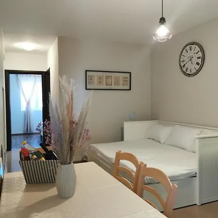 شقة Ferienwohnung In Privlaka Mit Grill, Terrasse Und Garten بريفلاكا