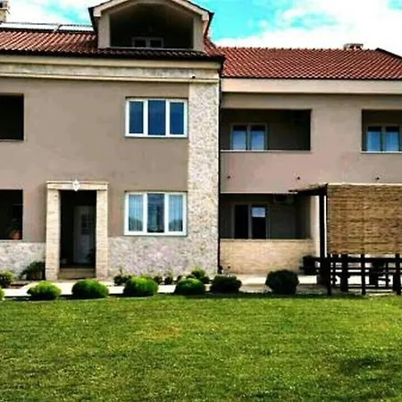 Ferienwohnung In Privlaka Mit Grill, Terrasse Und Garten Privlaka (Zadar)