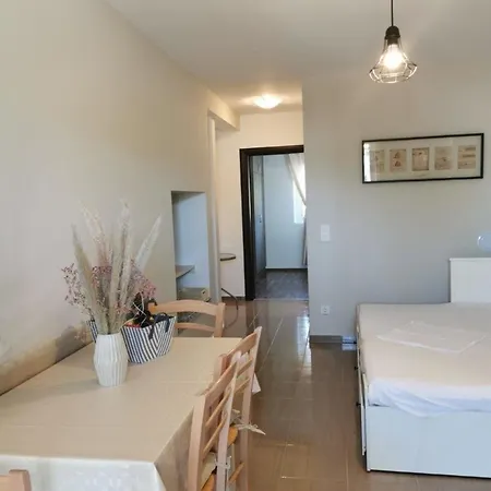 شقة Ferienwohnung In Privlaka Mit Grill, Terrasse Und Garten *